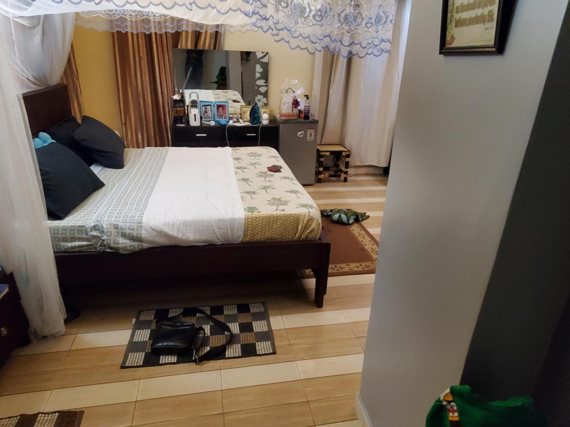 Gorilla African Guest House Entebbe Dış mekan fotoğraf