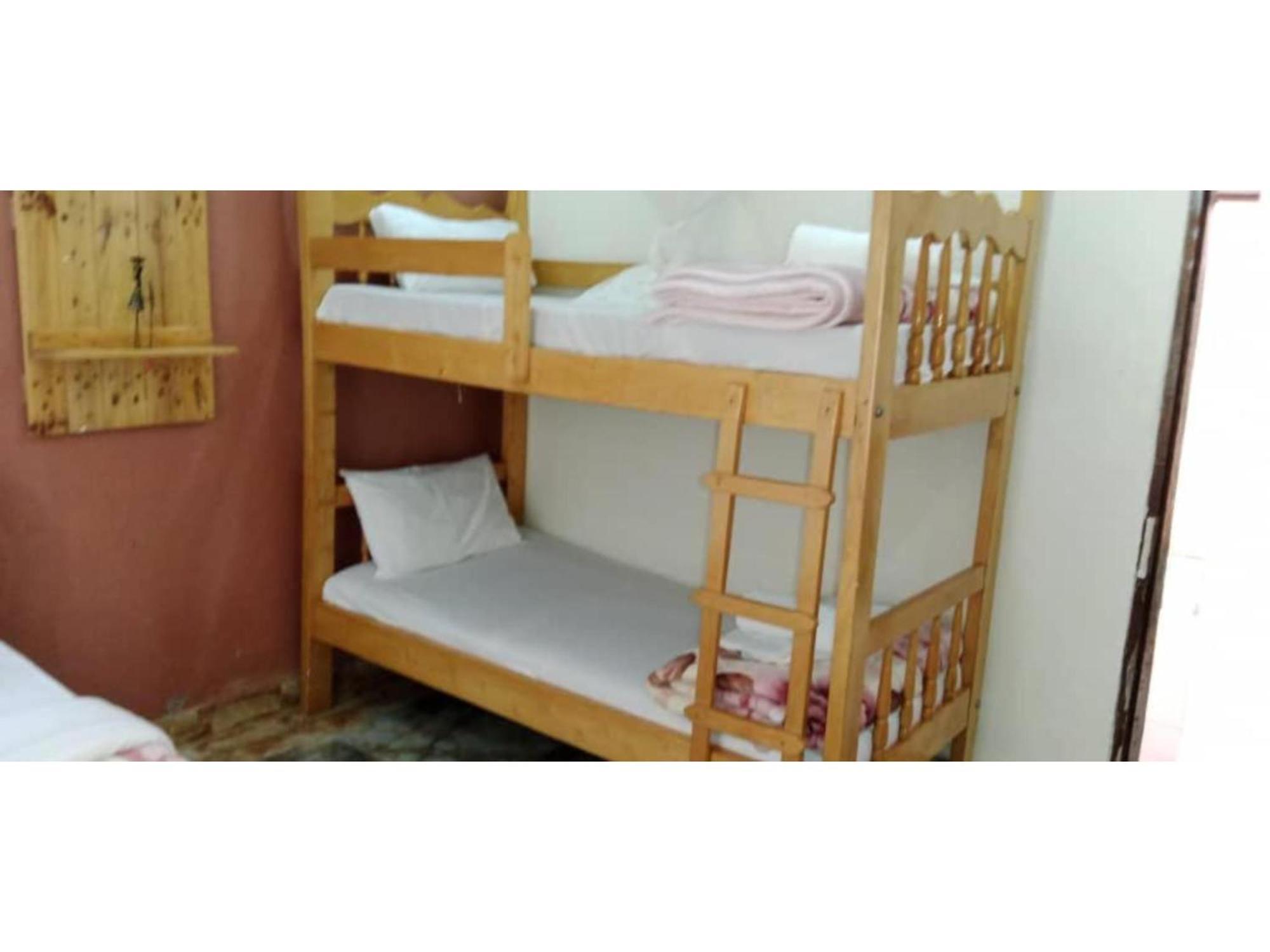 Gorilla African Guest House Entebbe Dış mekan fotoğraf